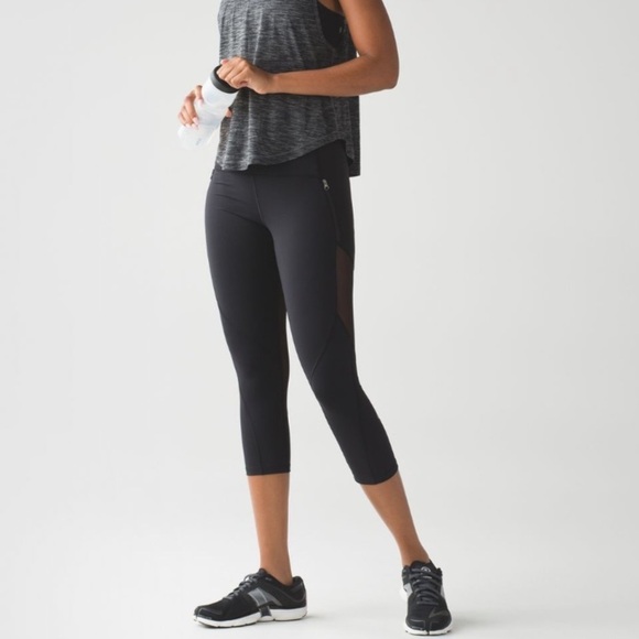Lululemon Rush Hour 21" Crop Leggings Black 6 - Picture 1 of 7